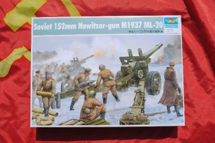 TR02315  Soviet 152mm Howitzer-Gun M1937 ML-20